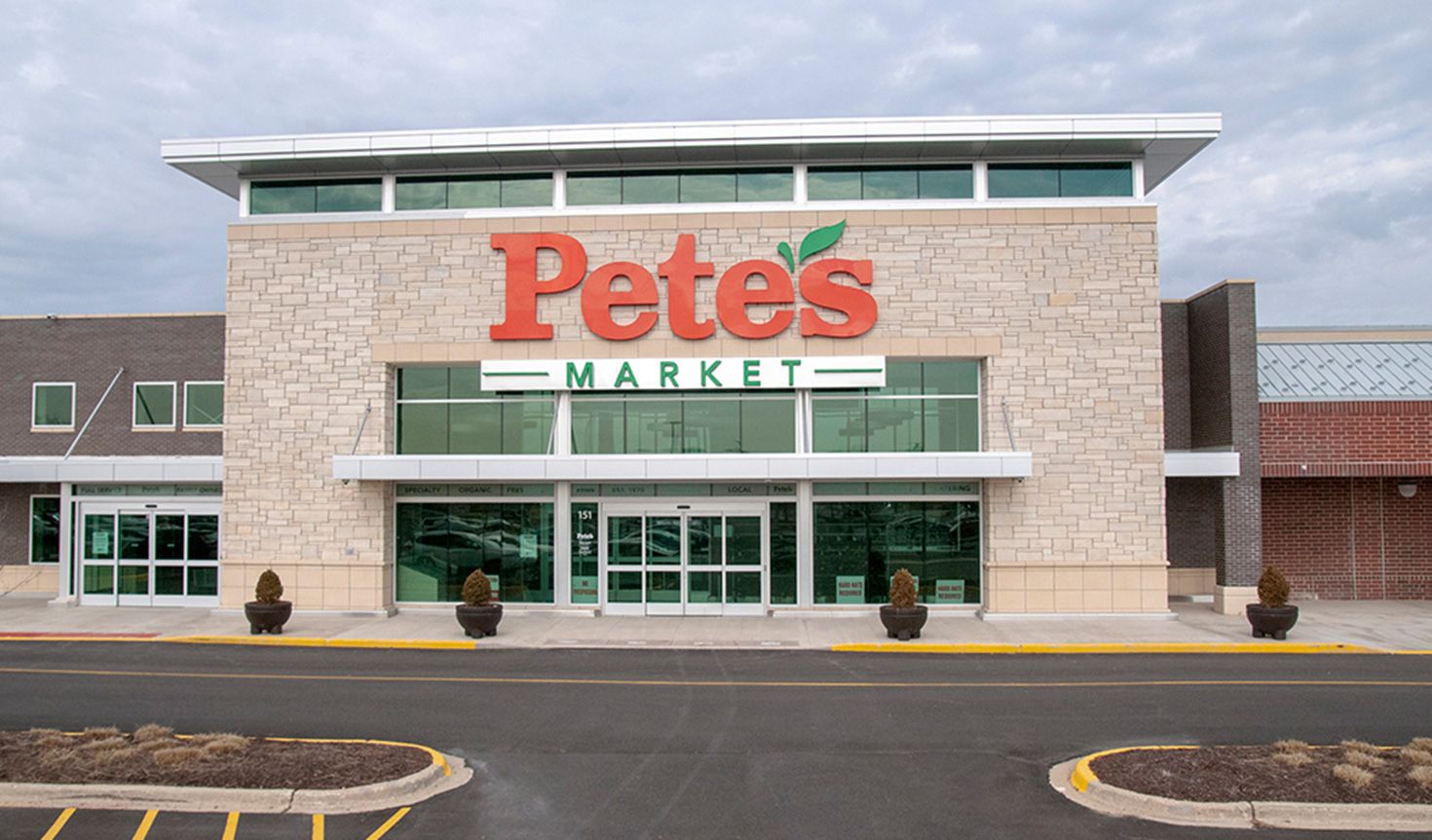 Pete's Market #14 Wheaton storefront