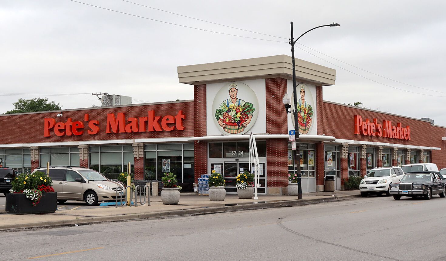 Pete's Market #1 57th & Kedzie storefront